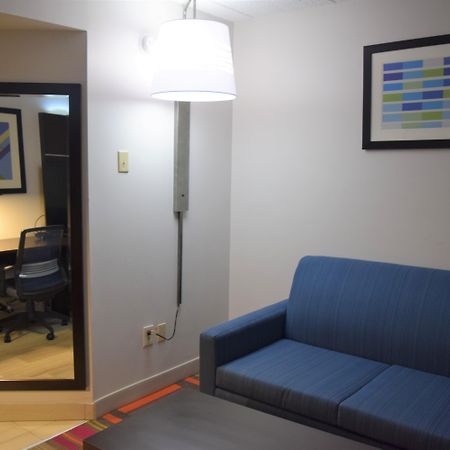 Holiday Inn Express Philadelphia Ne-Bensalem By Ihg Εξωτερικό φωτογραφία