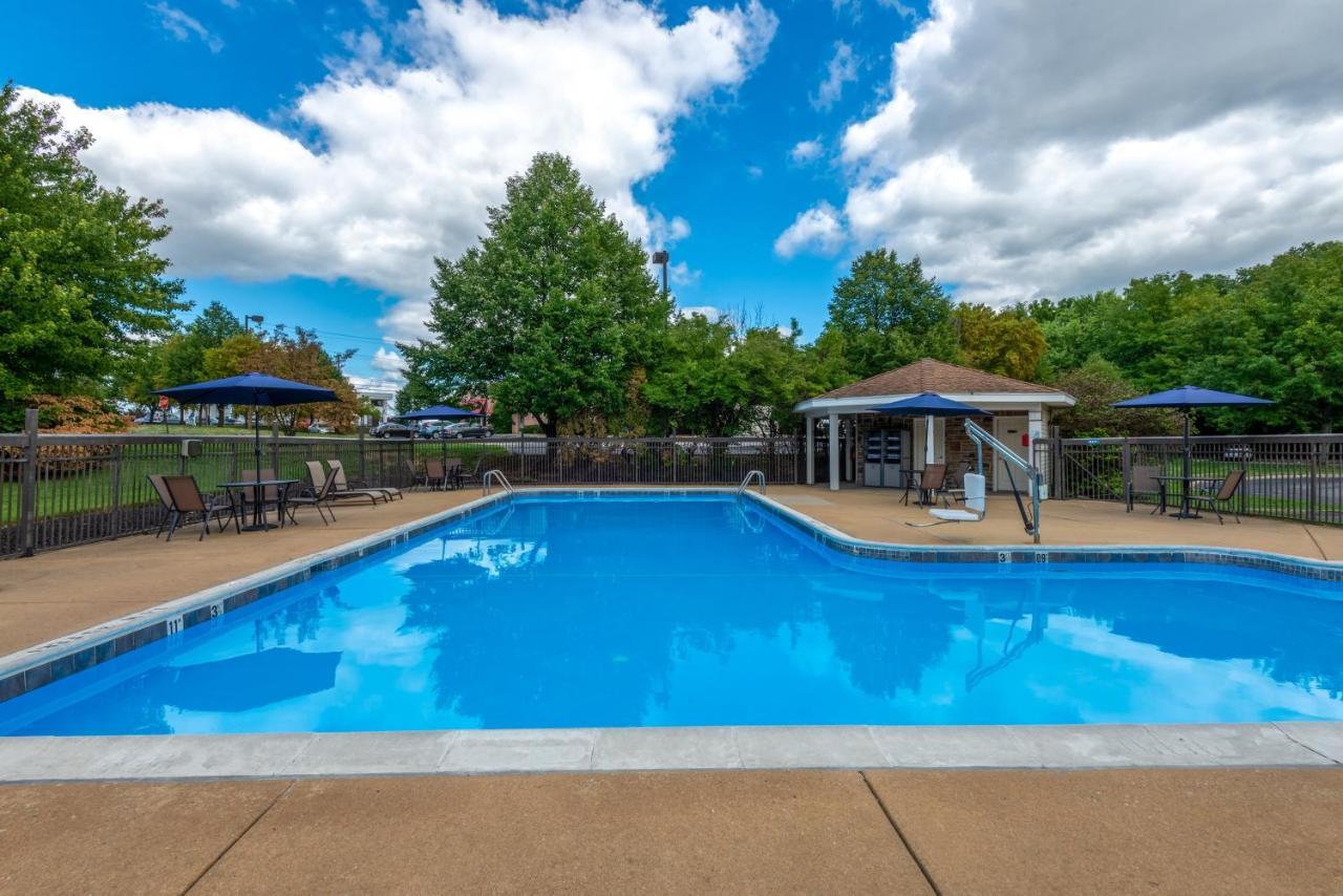 Holiday Inn Express Philadelphia Ne-Bensalem By Ihg Εξωτερικό φωτογραφία
