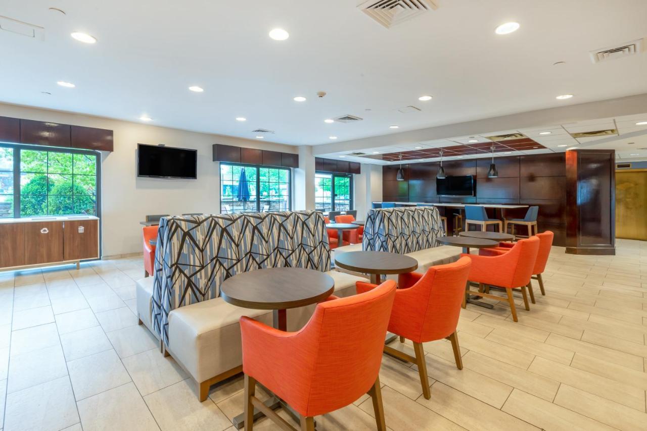 Holiday Inn Express Philadelphia Ne-Bensalem By Ihg Εξωτερικό φωτογραφία