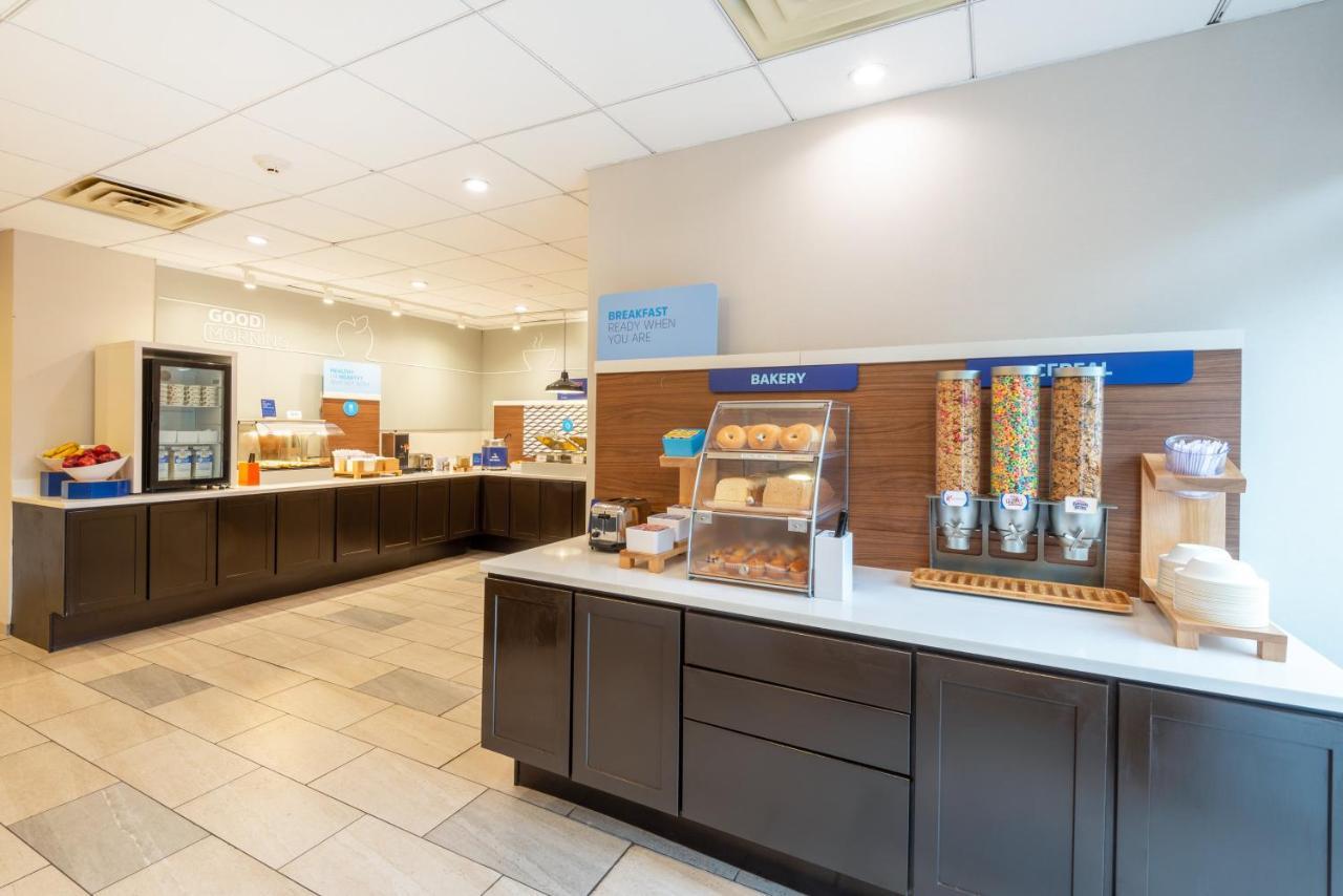 Holiday Inn Express Philadelphia Ne-Bensalem By Ihg Εξωτερικό φωτογραφία