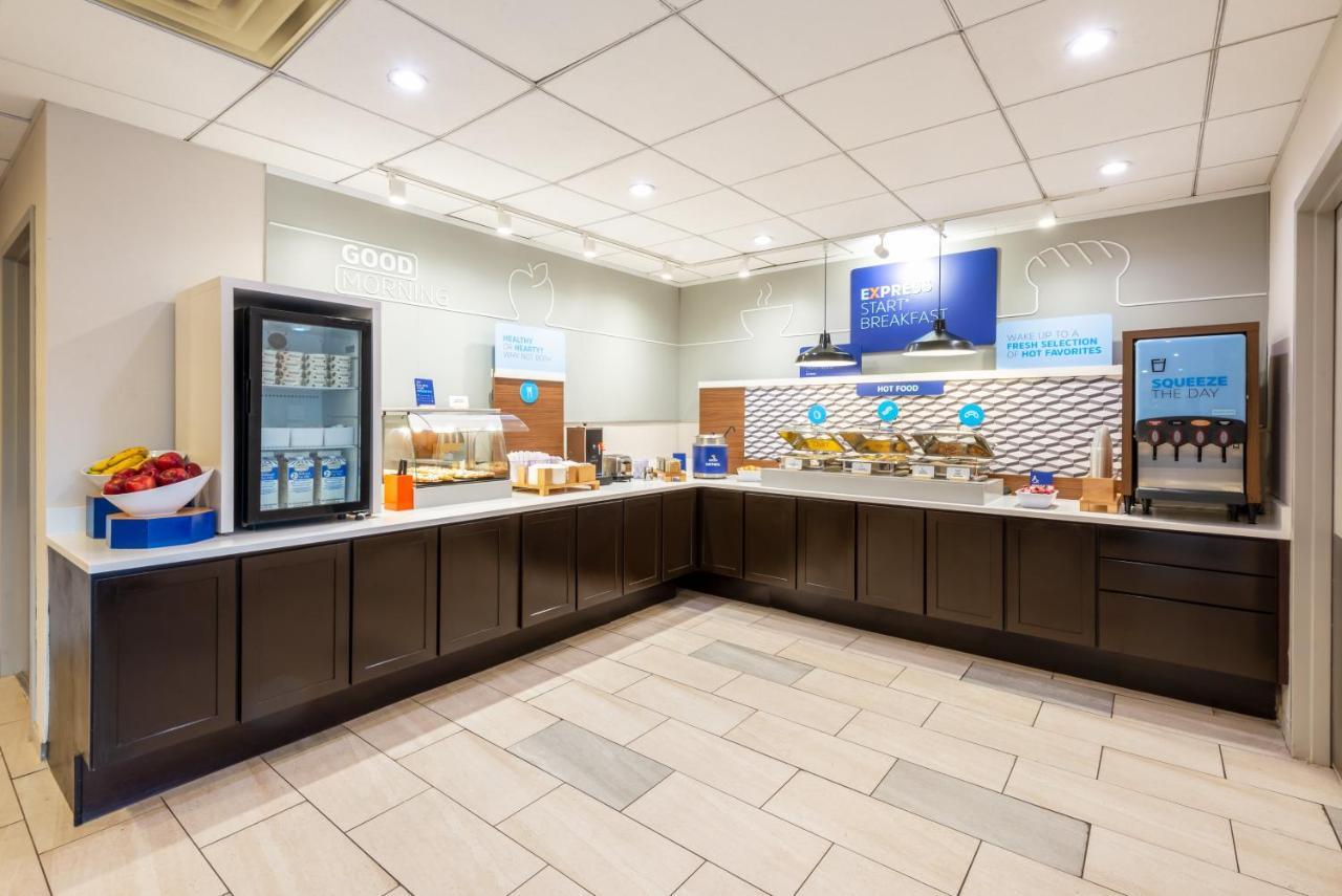 Holiday Inn Express Philadelphia Ne-Bensalem By Ihg Εξωτερικό φωτογραφία